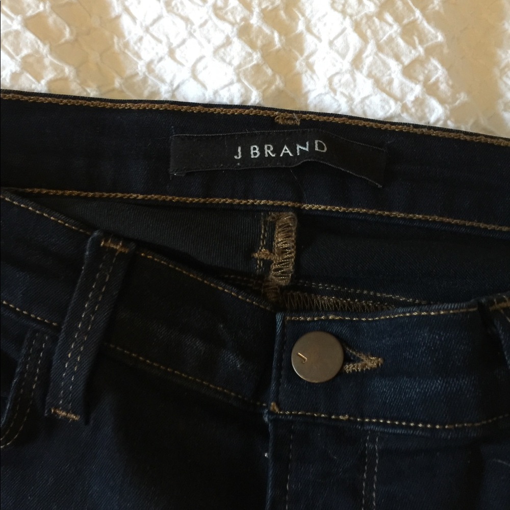 J Brand dark wash skinny leg Atlantis jean.